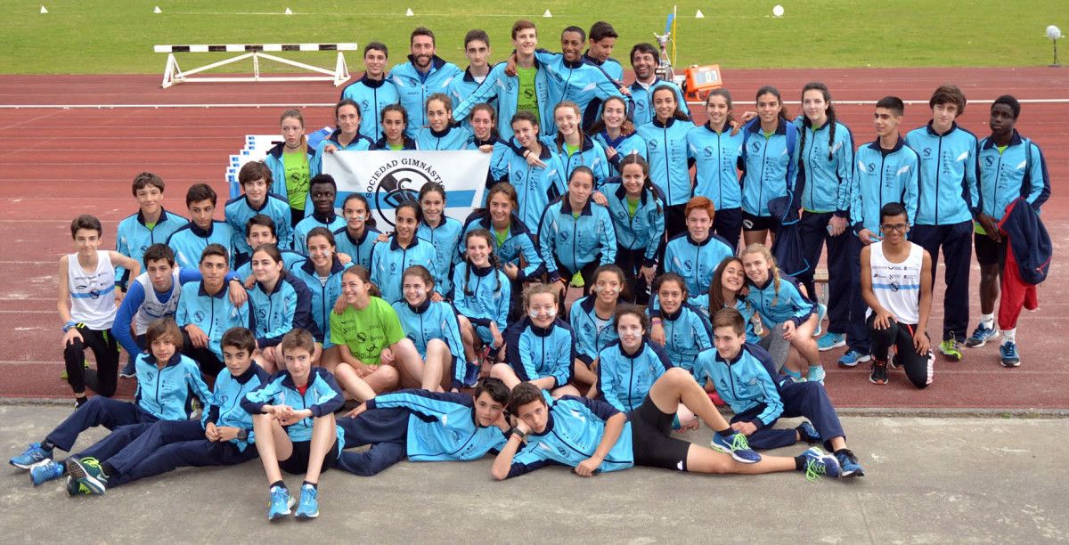 Atletas da Gimnástica no Campionato Galego Cadete e Junior en Lugo