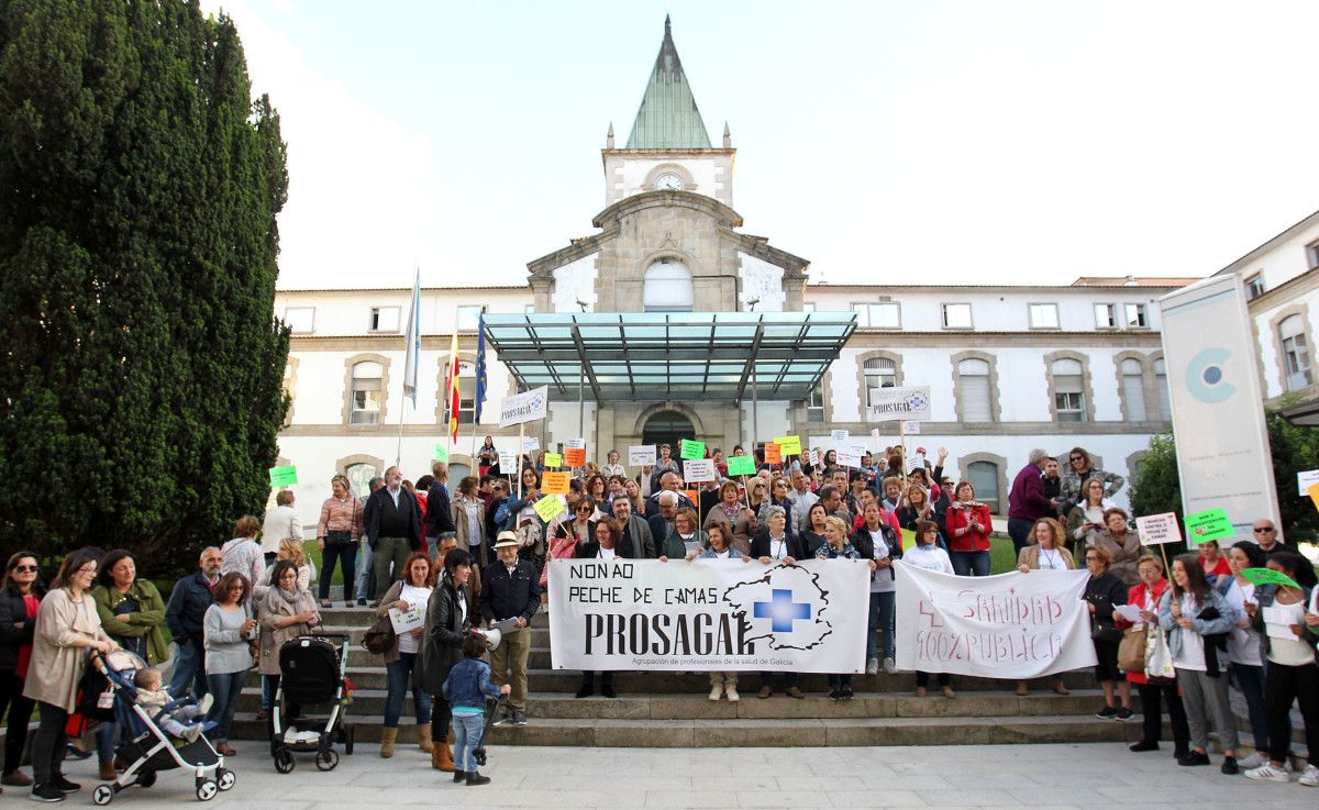 Protesta de Prosagal contra el cierre de camas hospitalarias durante el verano
