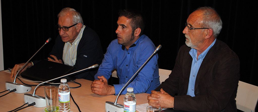 El director del Museo de Pontevedra, Carlos Valle; el diputado provincial de Cultura, Xosé Leal Fariña; y el presidente de Culturmar, Manuel Sendón