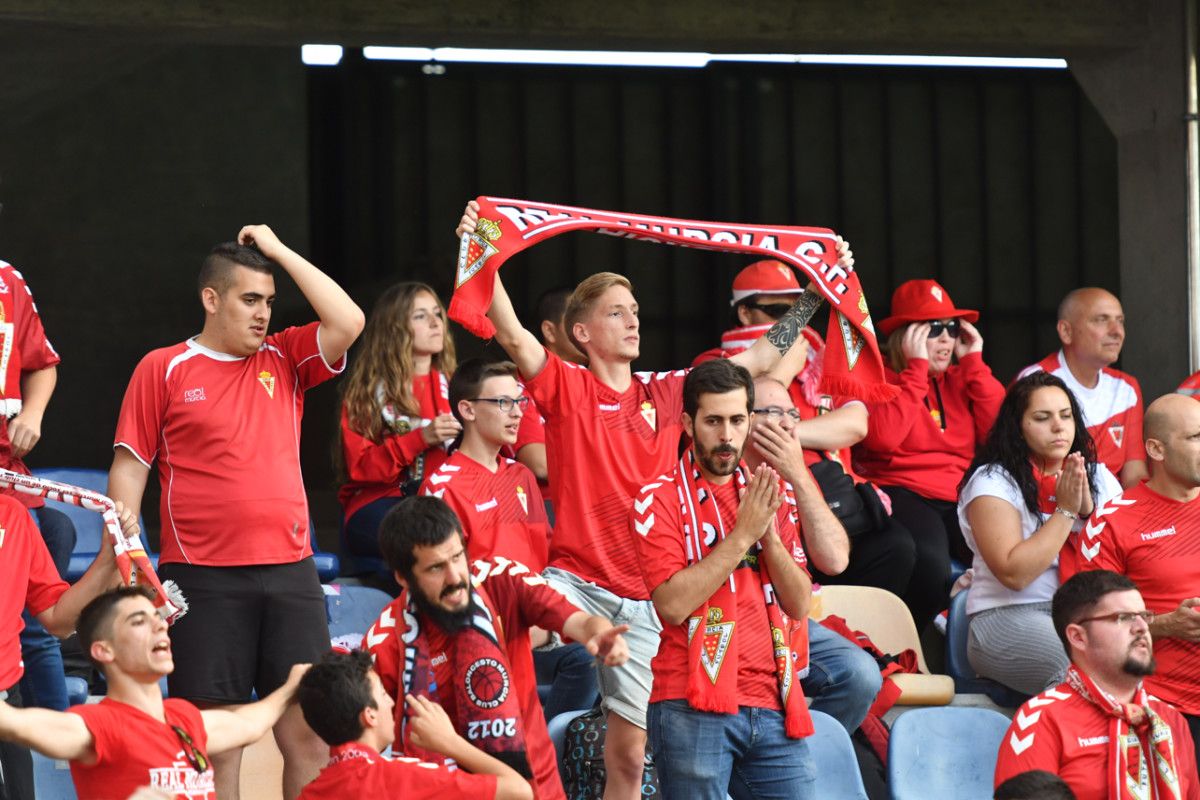 Partido entre el Pontevedra y el Real Murcia en Pasarón