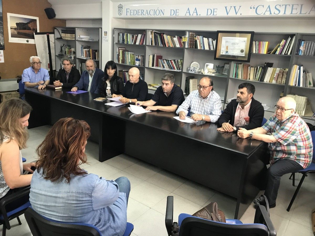 Comparecencia dos integrantes de SOS Sanidade Pública para falar do debate da ILP no Parlamento