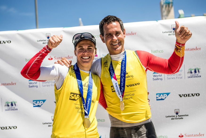 Tara Pacheco y Fernando Echávarri tras ganar la final de la Copa del Mundo en Santander