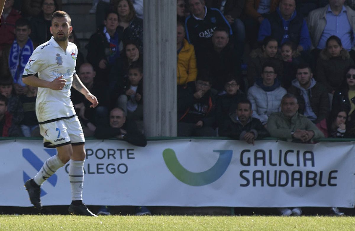 Marcos Álvarez, en el partido entre Boiro y Pontevedra en Barraña
