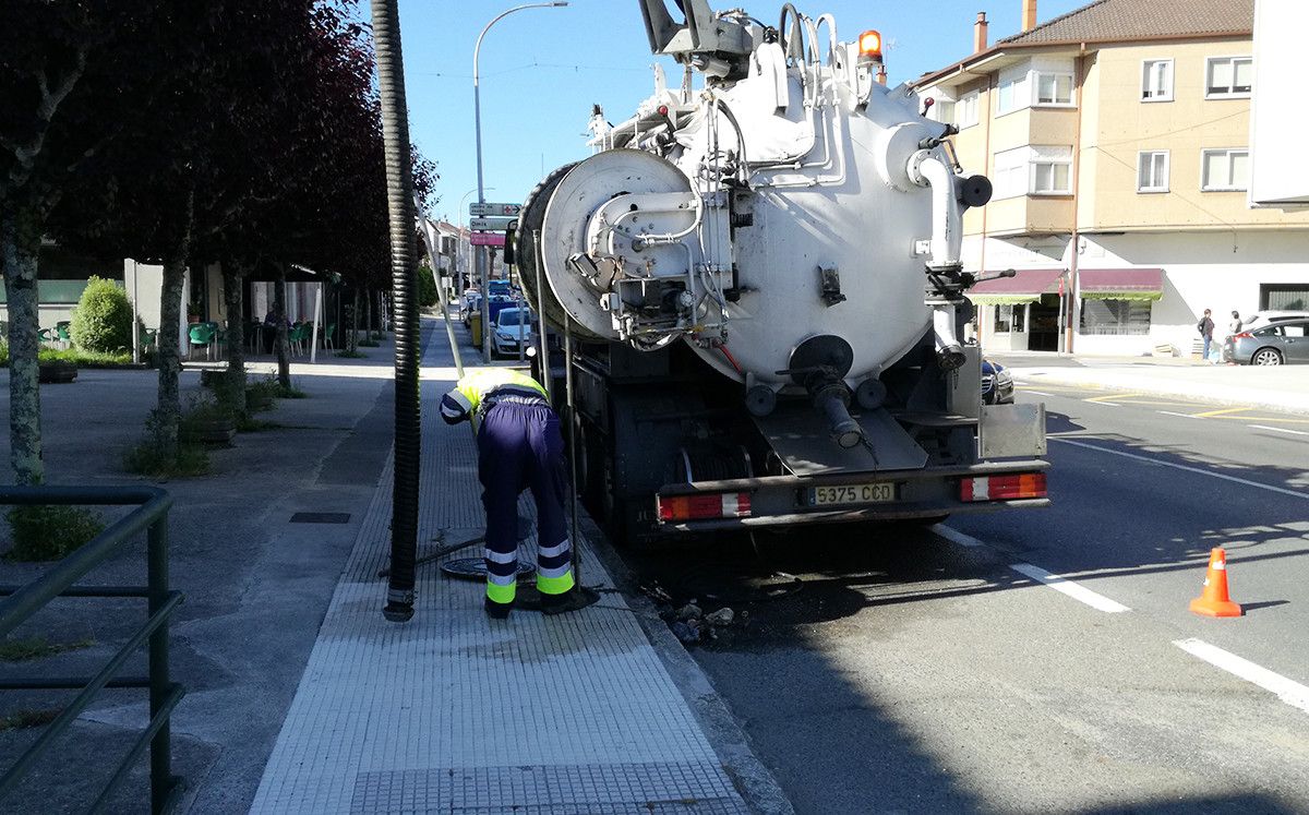Revisión de los colectores de saneamiento en Cuntis