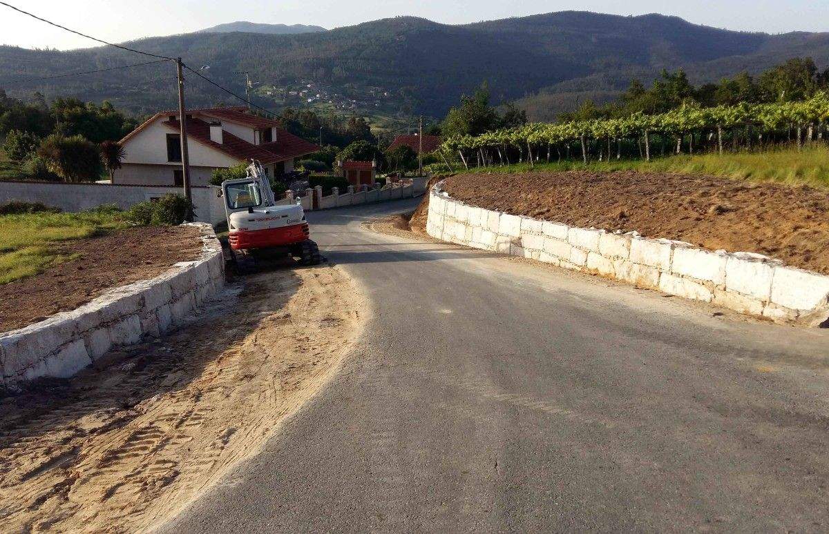 Obras nos accesos a Vila de Arriba