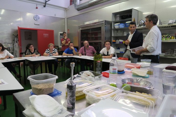 Master class de Miguel González a los participantes en Caldelas Tapas