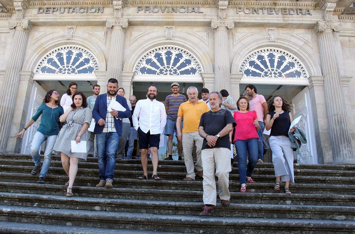 Toma de posesión dos 18 novos funcionarios interinos do Plan Revitaliza da Deputación