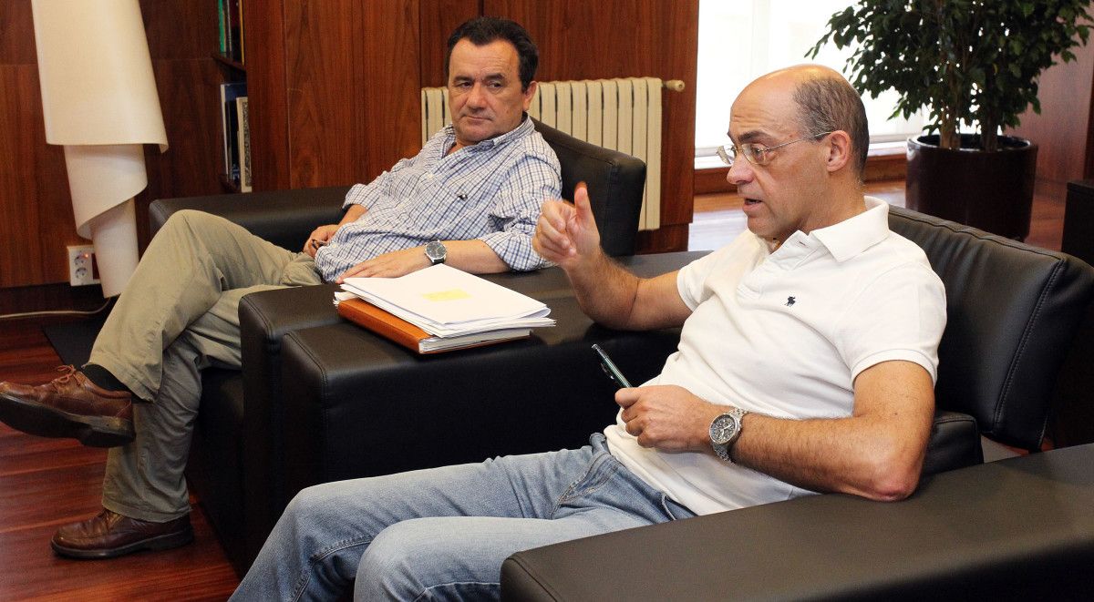 Raimundo González con Jesús Gómez Viñas