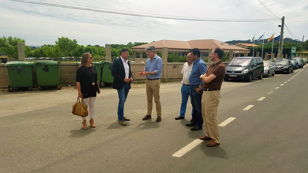 El alcalde de O Grove y el diputado de Movilidad firmaron un convenio para mejorar la carretera de San Vicente