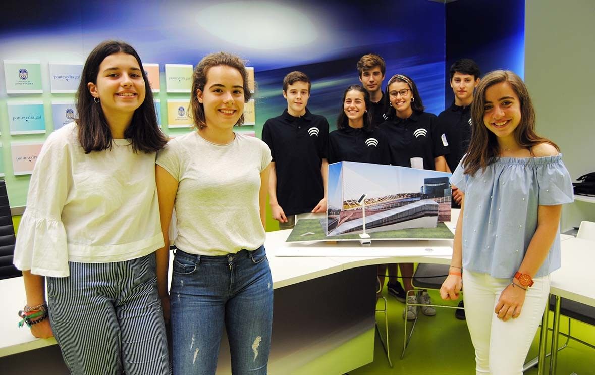 Alumnos del IES Sánchez Cantón que participarán en la final del TeenTech