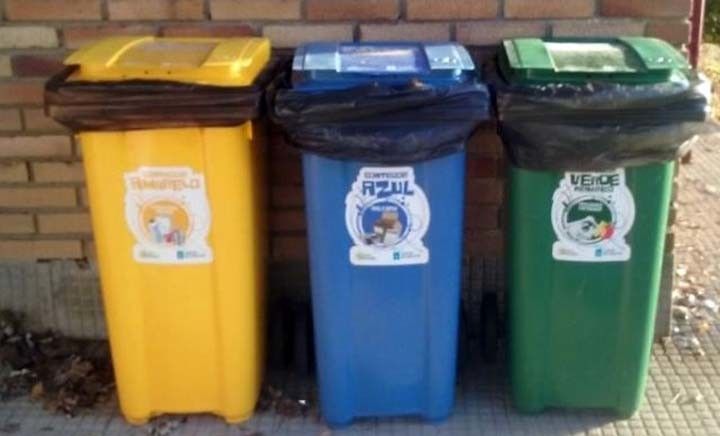 Illa de reciclaxe no colexio de Viñagrande-Deiro, Vilanova de Arousa