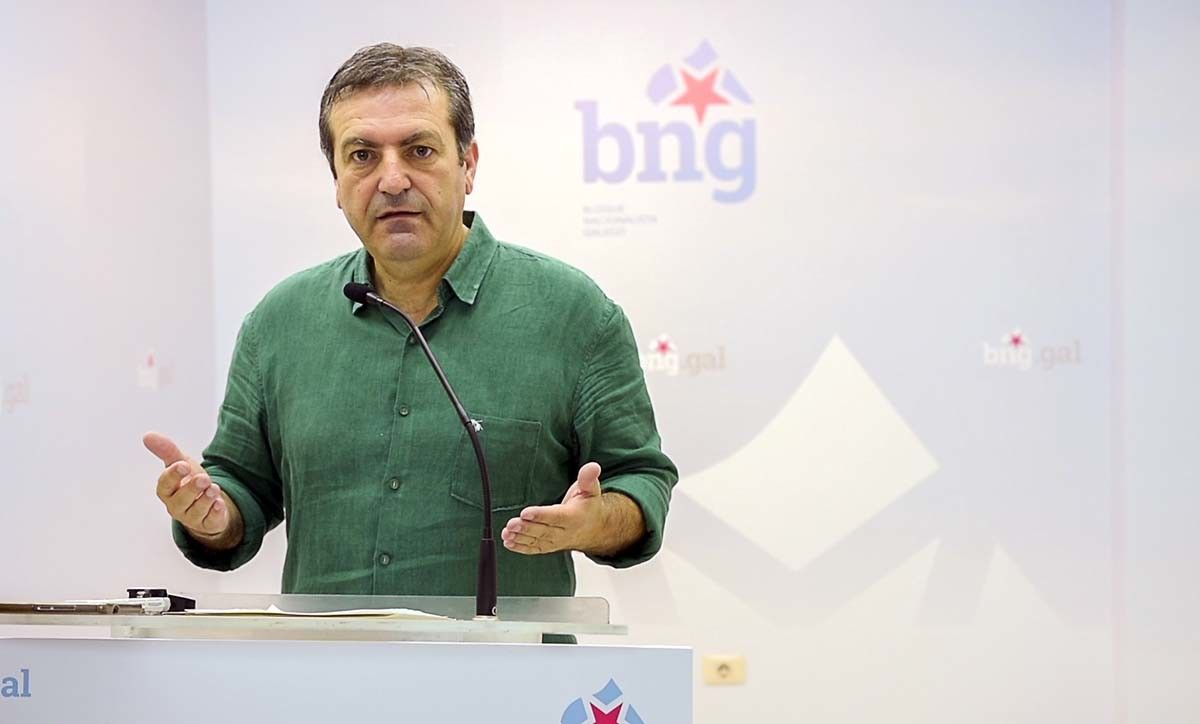 Luis Bará, en la sede del BNG en Pontevedra