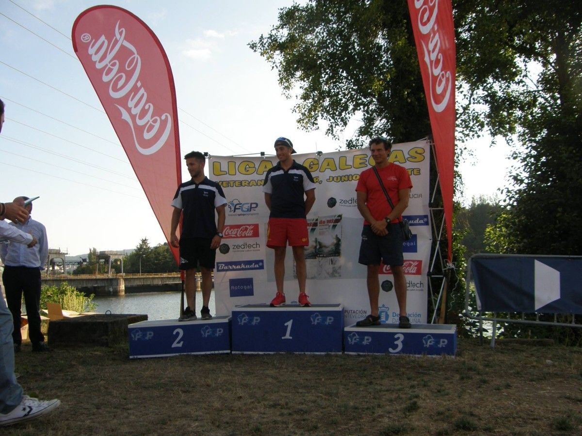 Podio do K-1 home senior no Descenso do Miño en Ourense