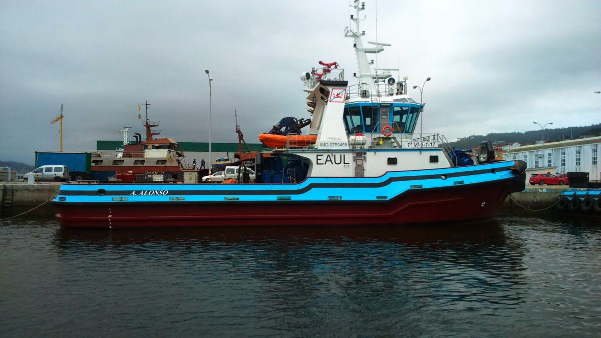 Remolcador en el Puerto de Marín