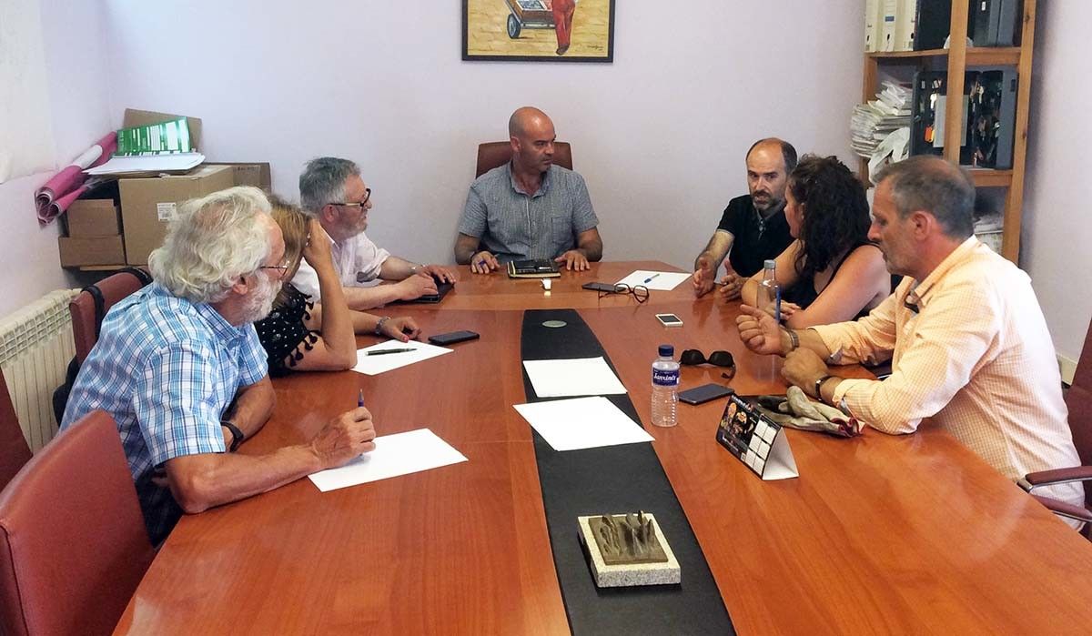 Reunión de Bueu, Cangas y Moaña para estudiar mancomunar servicios