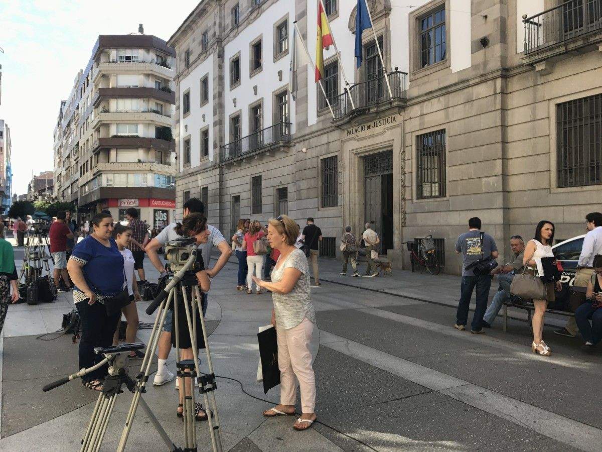 Expectación mediática en la Audiencia Provincial para el juicio con jurado a David Oubel Expectación mediática en la Audiencia Provincial para el juicio con jurado a David Oubel