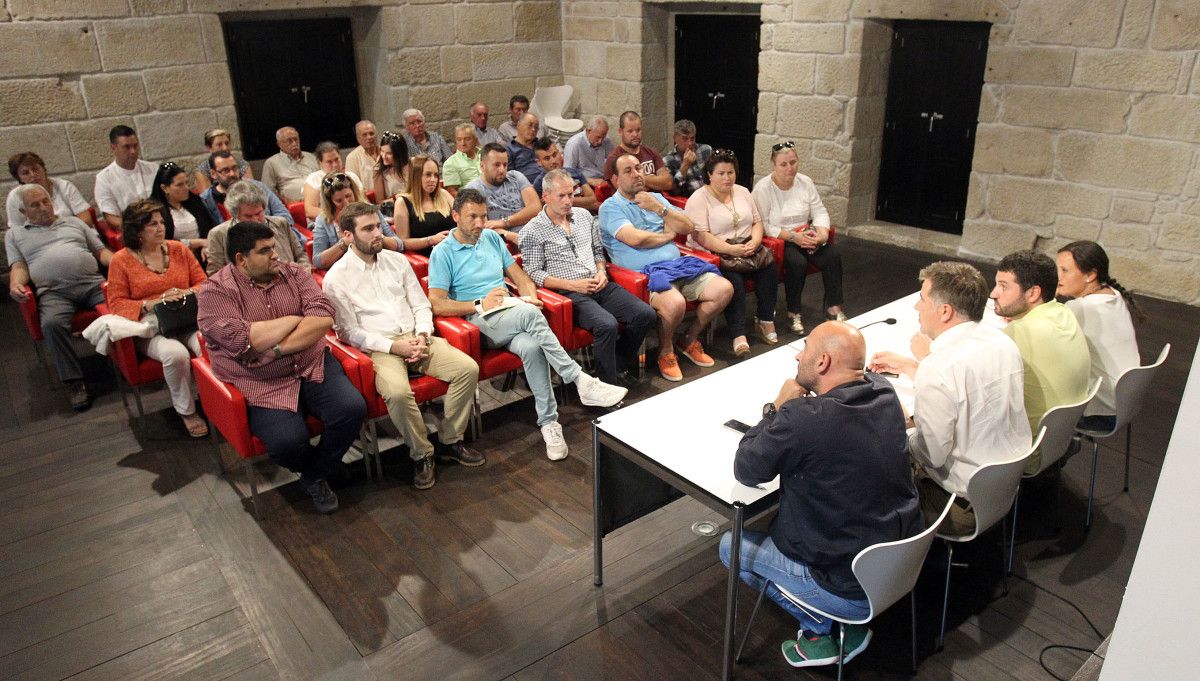 Reunión do PP con representantes de colectivos do rural