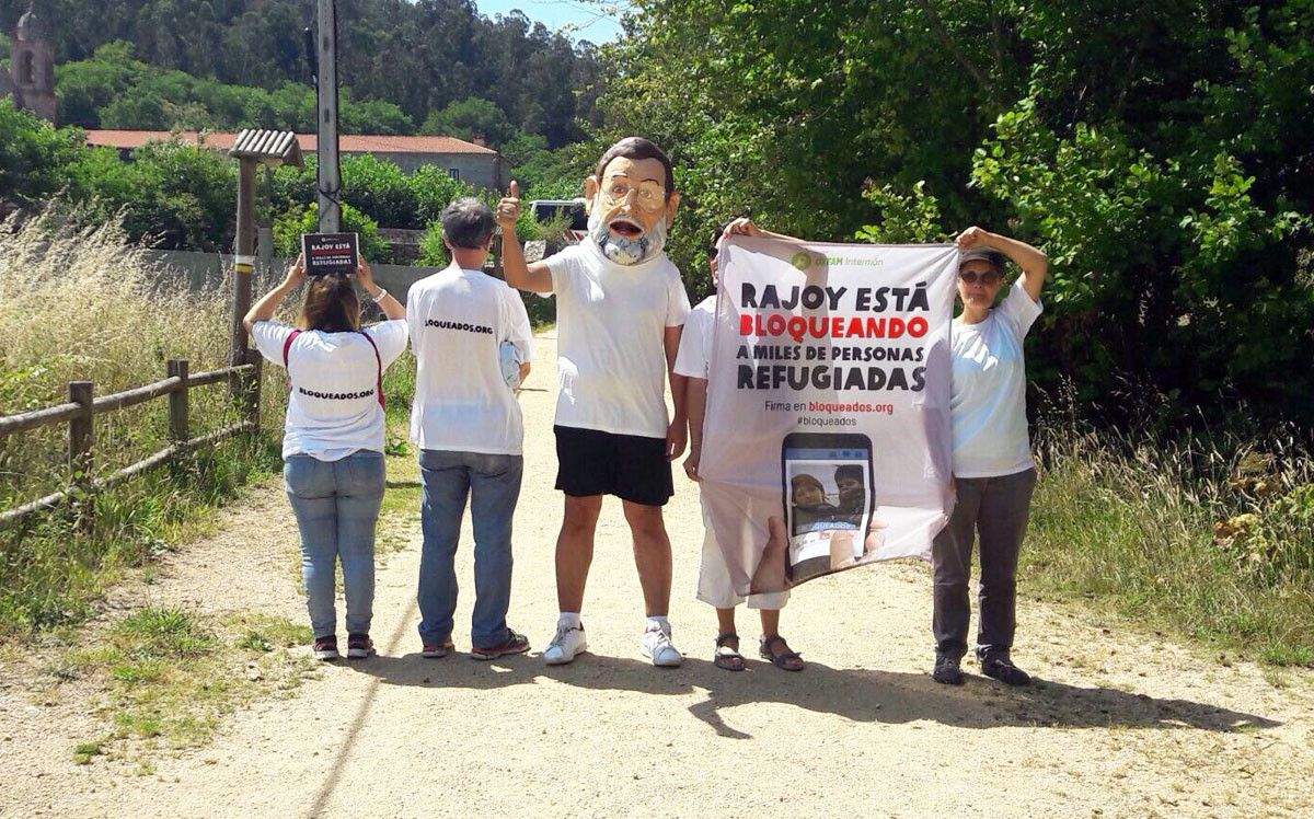 O 'cabezudo' de Rajoy, na Ruta da Pedra e da Auga
