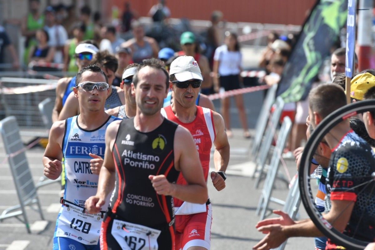 Participantes en el VII Triatlón Concello de Poio