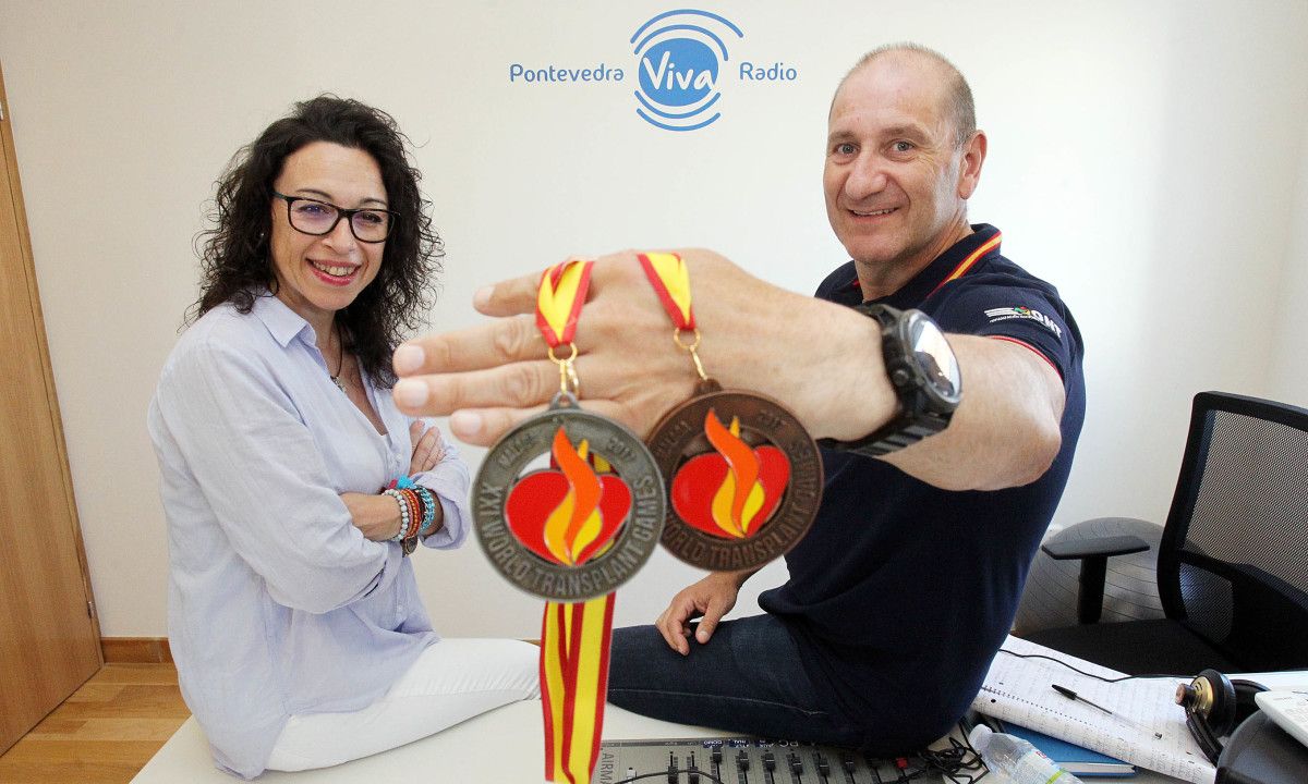 Carlos Sánchez coas dúas medallas conseguidas nos XXI Xogos Mundiais para Trasplantados