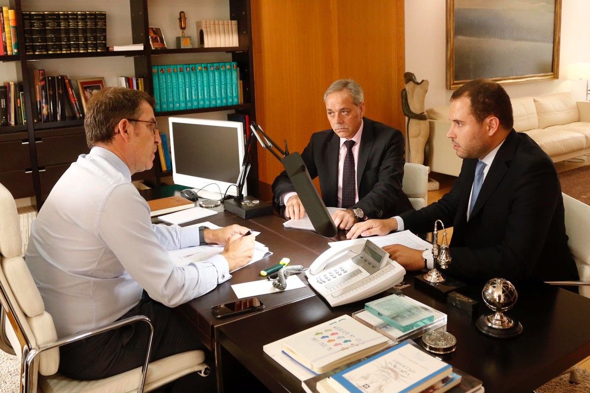 Alberto Núñez Feijóo recibe en su despacho a Jorge Cubela y José Balseiros