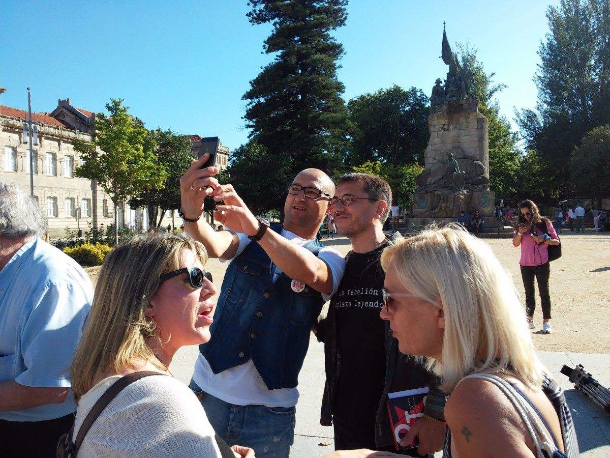 Visita de Juan Carlos Monedero, de Podemos, a Pontevedra