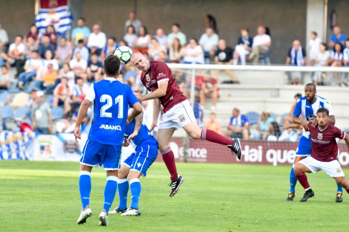 Partido do LVIII Trofeo Luís Otero entre Pontevedra e Deportivo en Pasarón