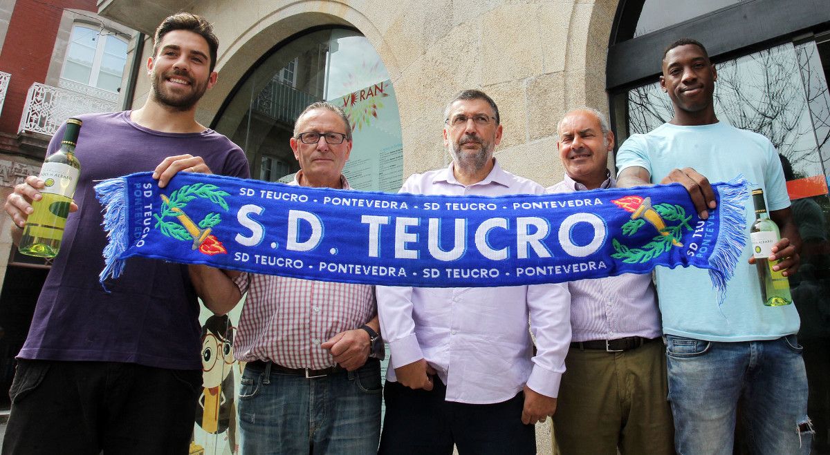Presentación de Yoan Balázquez e Bruno de Castro como xogadores do Teucro