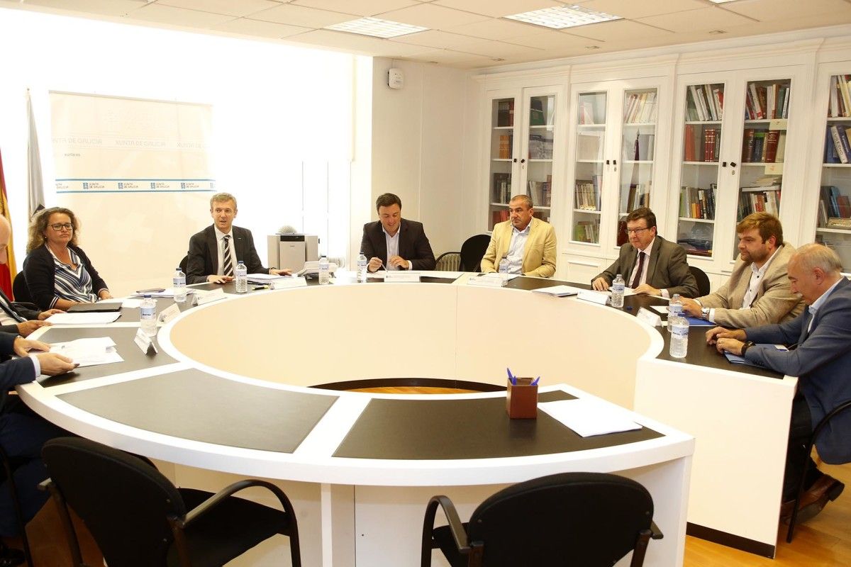 Reunión de Alfonso Rueda cos representantes das deputacións de Pontevedra, A Coruña e Lugo