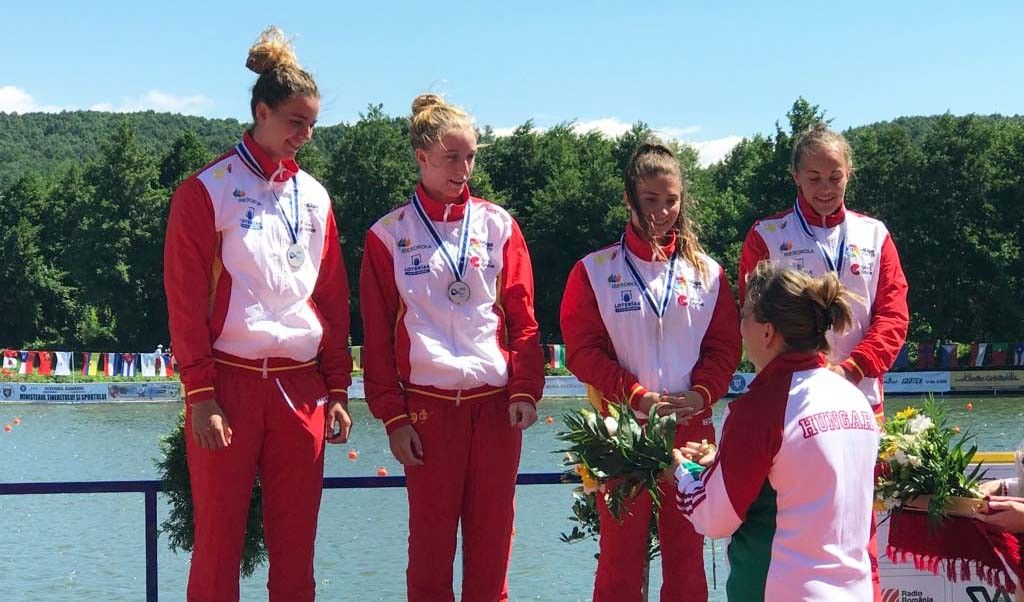 Medalla de plata para el K-4 español con Carolina García y Carla Frieiro 