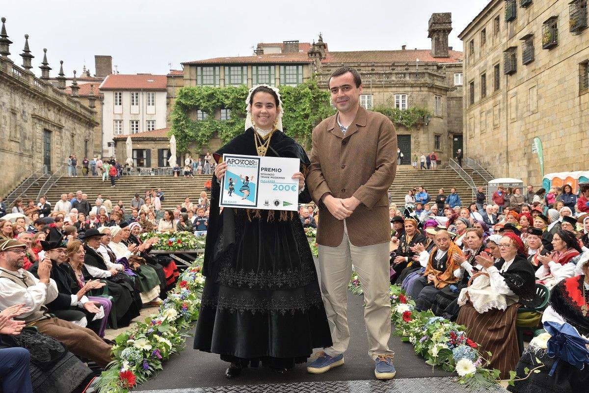 Sete Espadelas obtiene cinco premios en el XXXVIII Certame do traxe tradicional galego