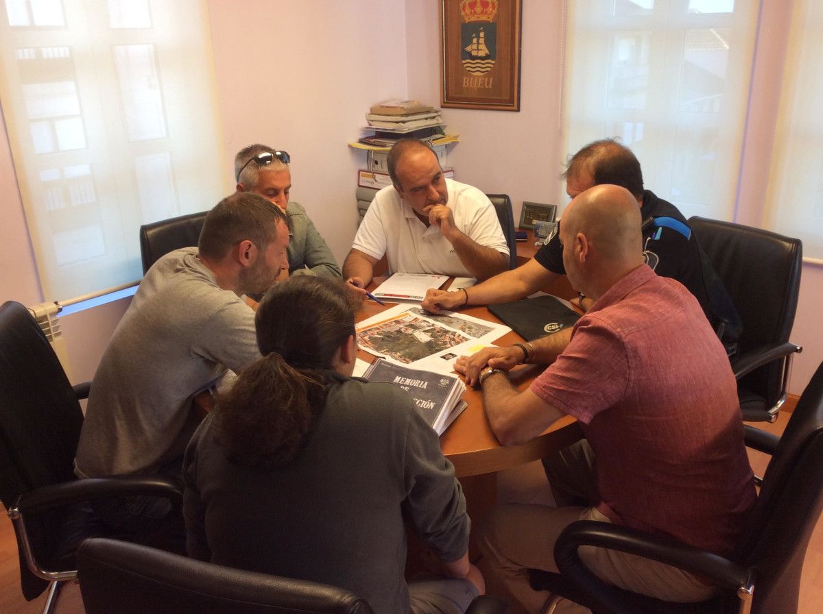 Reunión do alcalde de Bueu co xefe da Policía Local