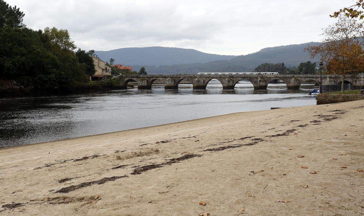 Praya fluvial de Ponte Sampaio