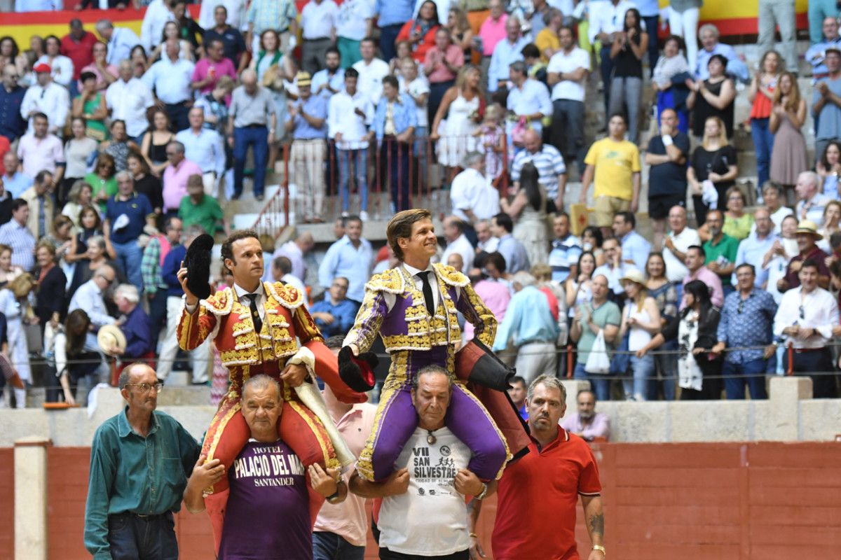 Ferrera y "Juli" a hombros en la Feria Taurina de la Peregrina
