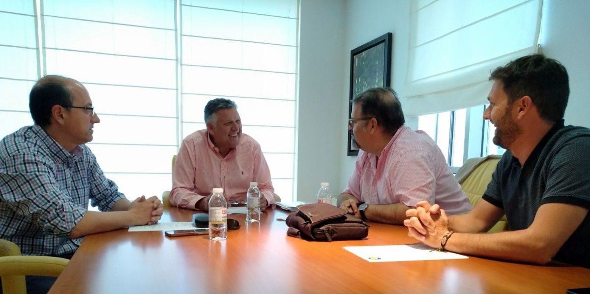 O alcalde e o concelleiro de Turismo de Sanxenxo reuníronse con representantes do Consorcio de Empresarios Turísticos (CETS)