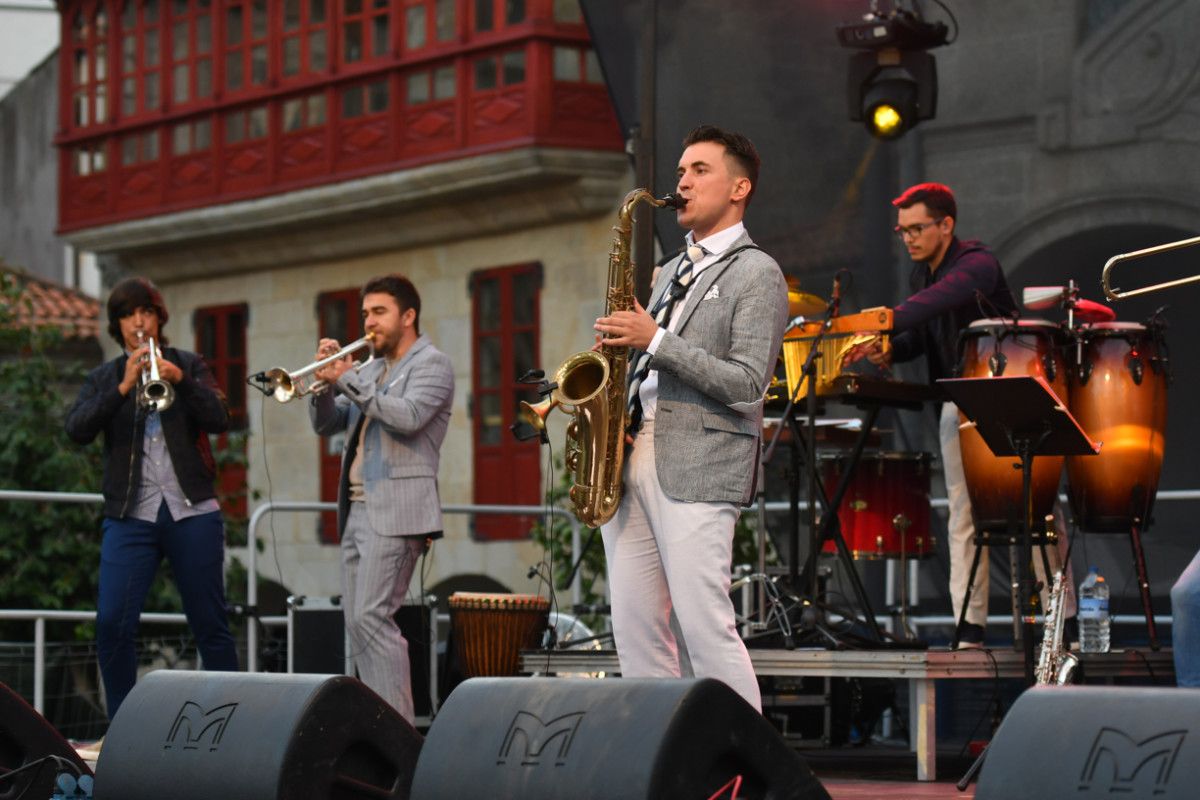 Concerto de Galifunk Brass na Praza da Ferrería
