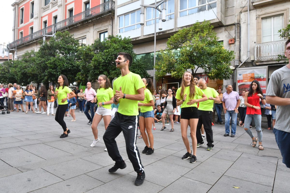 Iniciativa 'Baila na Zona Monumental', con Adrián Esperón e Patricia Martínez