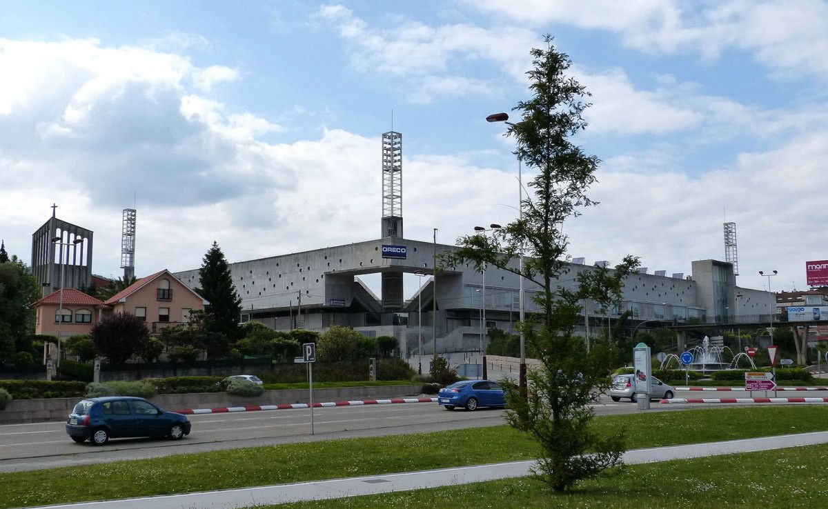 Avenida de Compostela e estadio de Pasarón