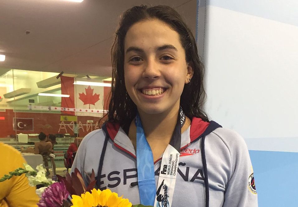 Águeda Cons, coa medalla de bronce acadada no 800 libre do Mundial de Indianápolis