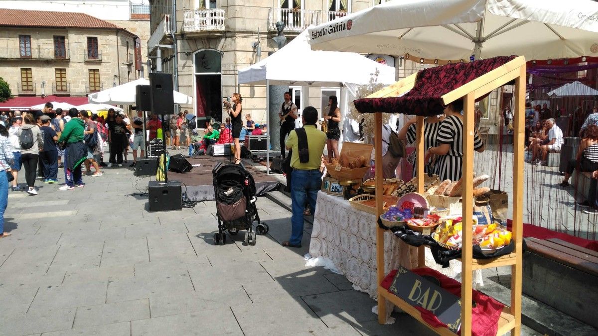 Feria vintage de Ponte Coqueta en Curros Enríquez