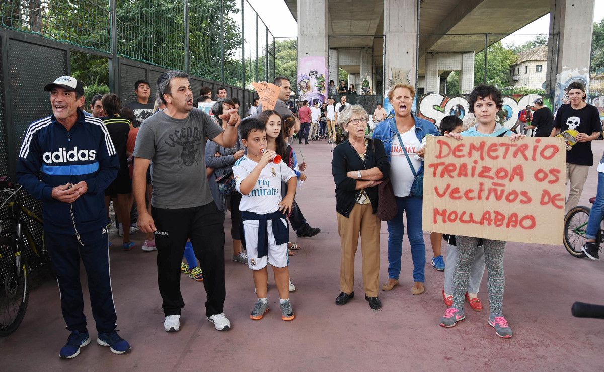 Polémica apertura del Skatepark provisional de Mollabao