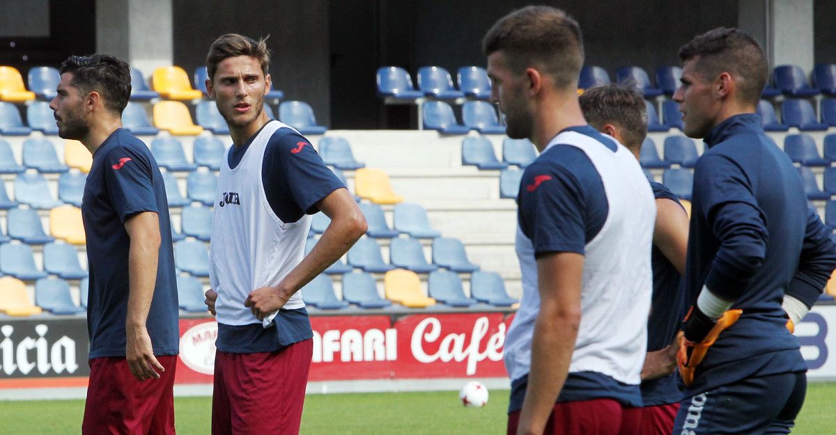 Entrenamiento del Pontevedra en Pasarón