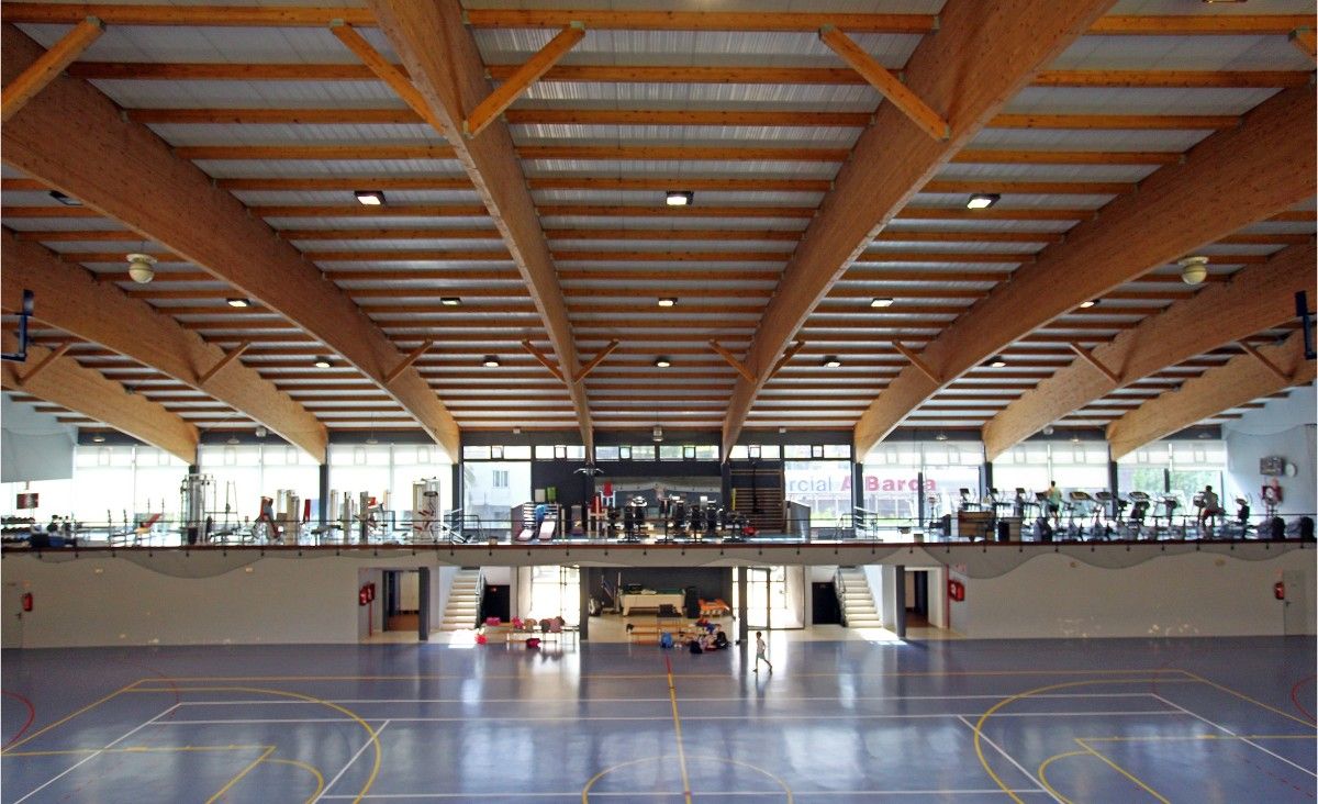 Vista interior do Pavillón de Deportes do Liceo Casino na Caeira