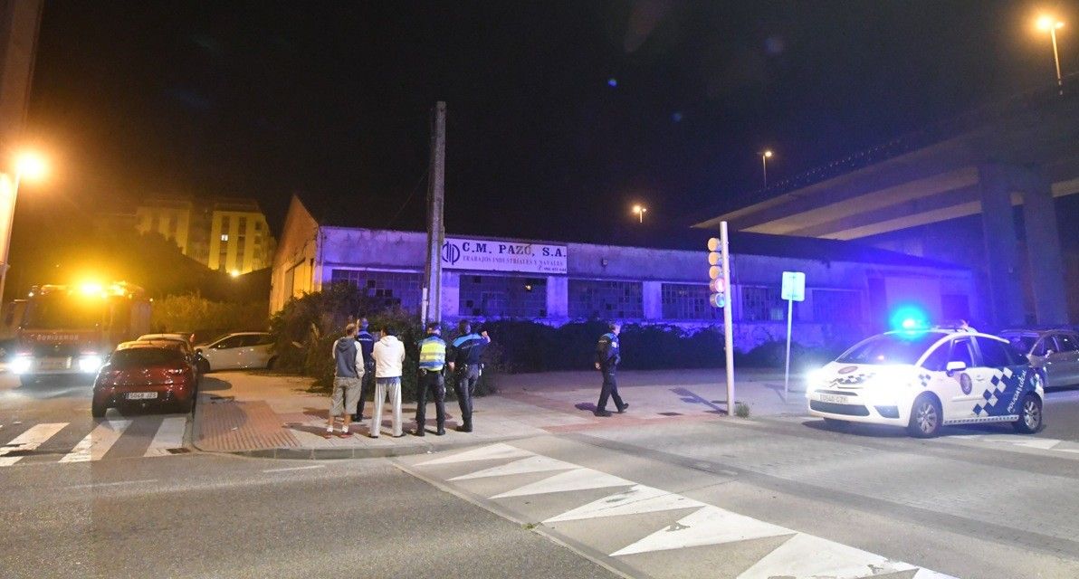 Conato de incendio en la nave de los antiguos talleres Pazó, en Mollabao