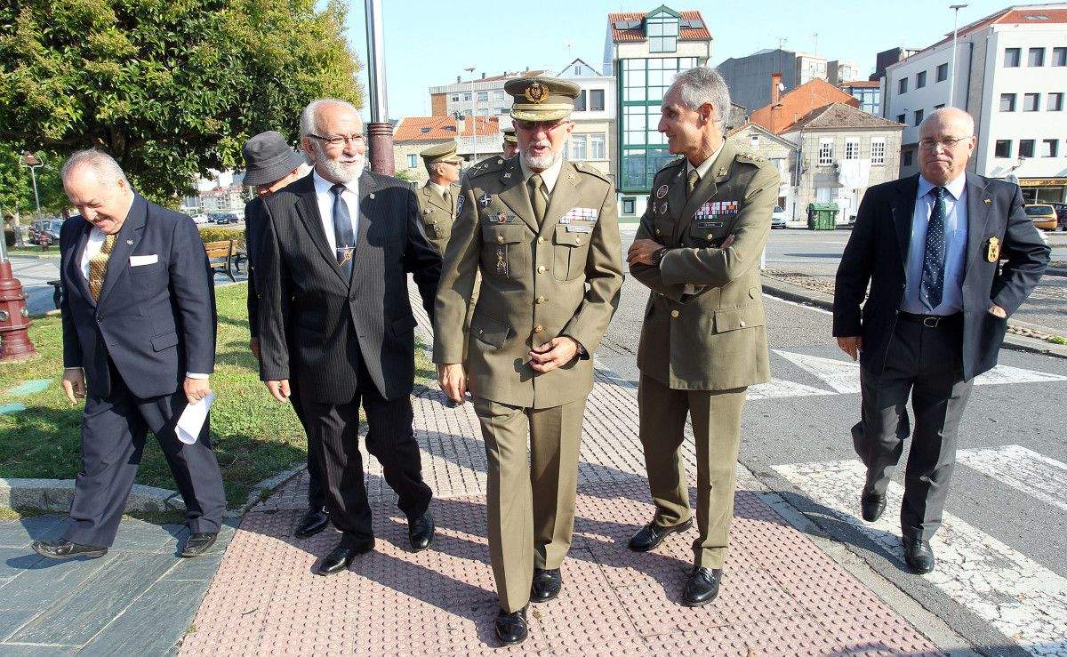O xeneral xefe da Brilat, membro de honra dos Mareantes