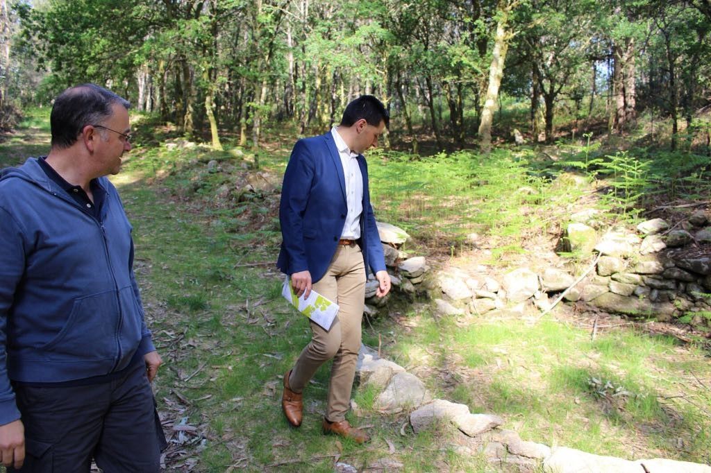 Andrés Diaz visita el Foxo do Lobo de Laxoso