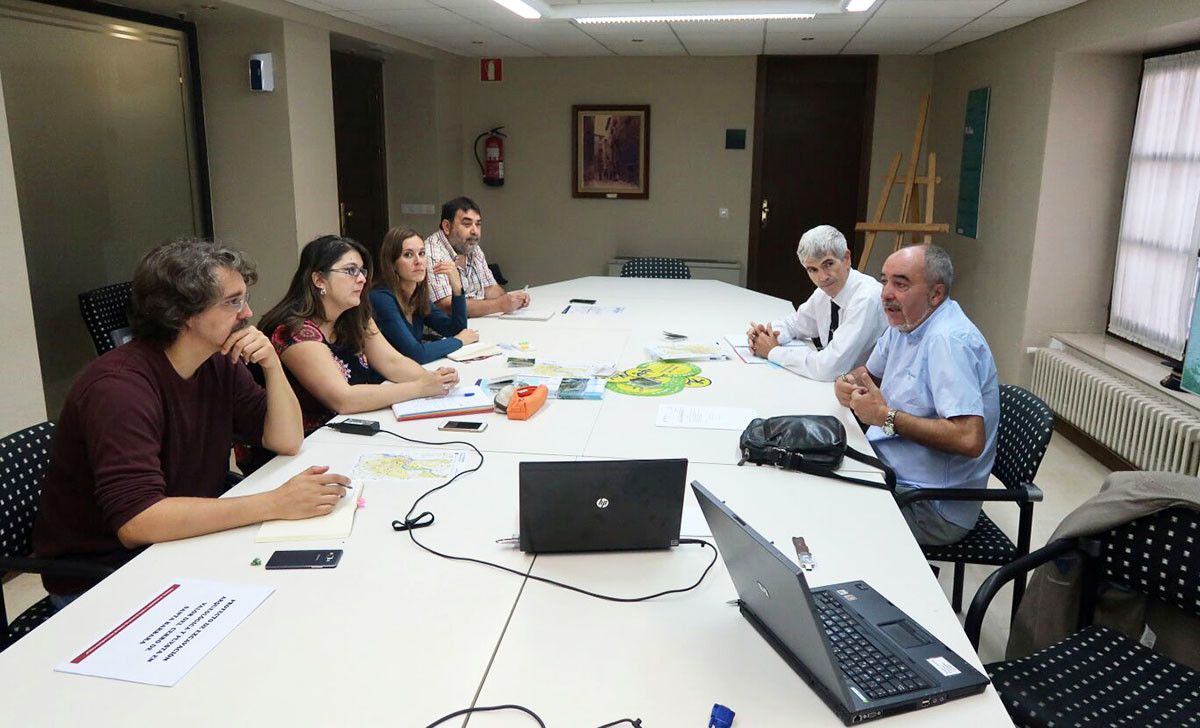 Reunión de traballo de Daniel Macenlle co goberno municipal de Tudela