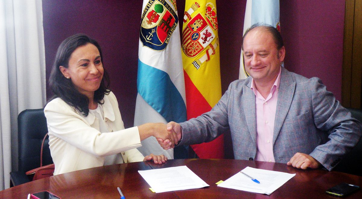María Ramallo e Antonio Casal asinan o Plan Social de Ence
