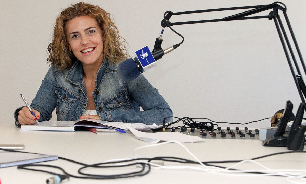María González no programa Dale la vuelta de PontevedraViva Radio