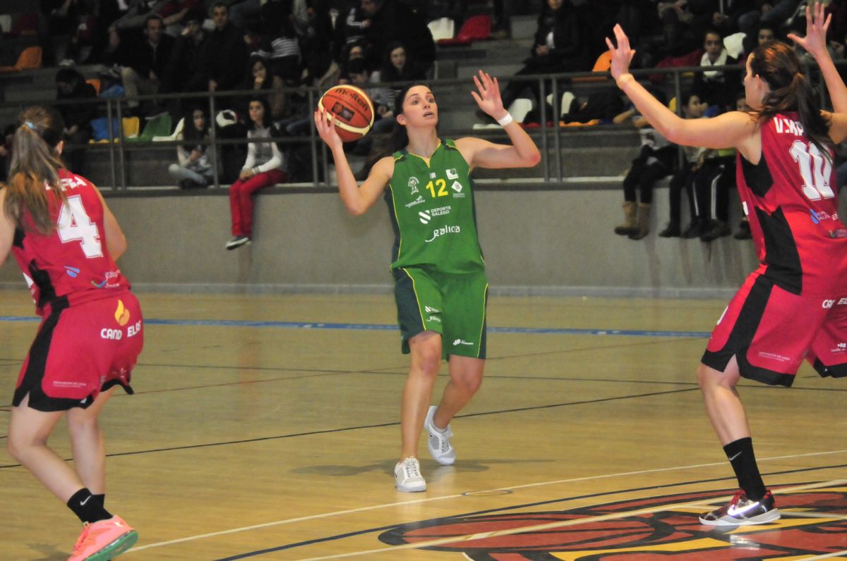 María Lago no partido de liga entre Arxil e Ensino no CGTD